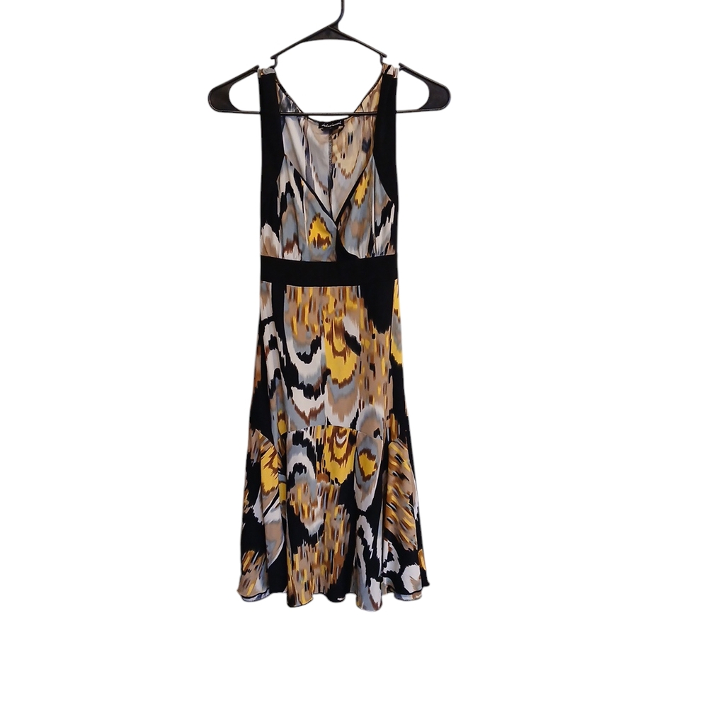 Elegant Black and White Sleeveless Midi Sundress for Night Out